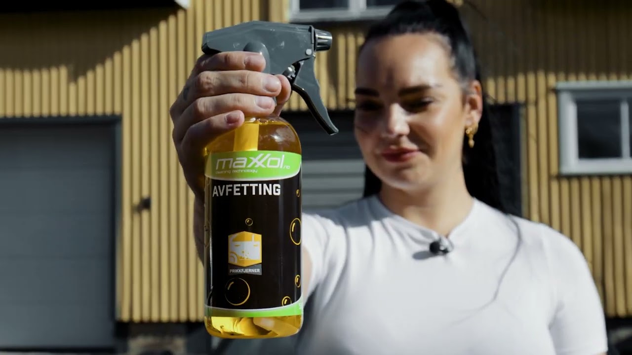 Fjern veisalt, olje, fett og sorte prikker fra lakken med Avfetting fra@Maxxol - Cleaning Technology