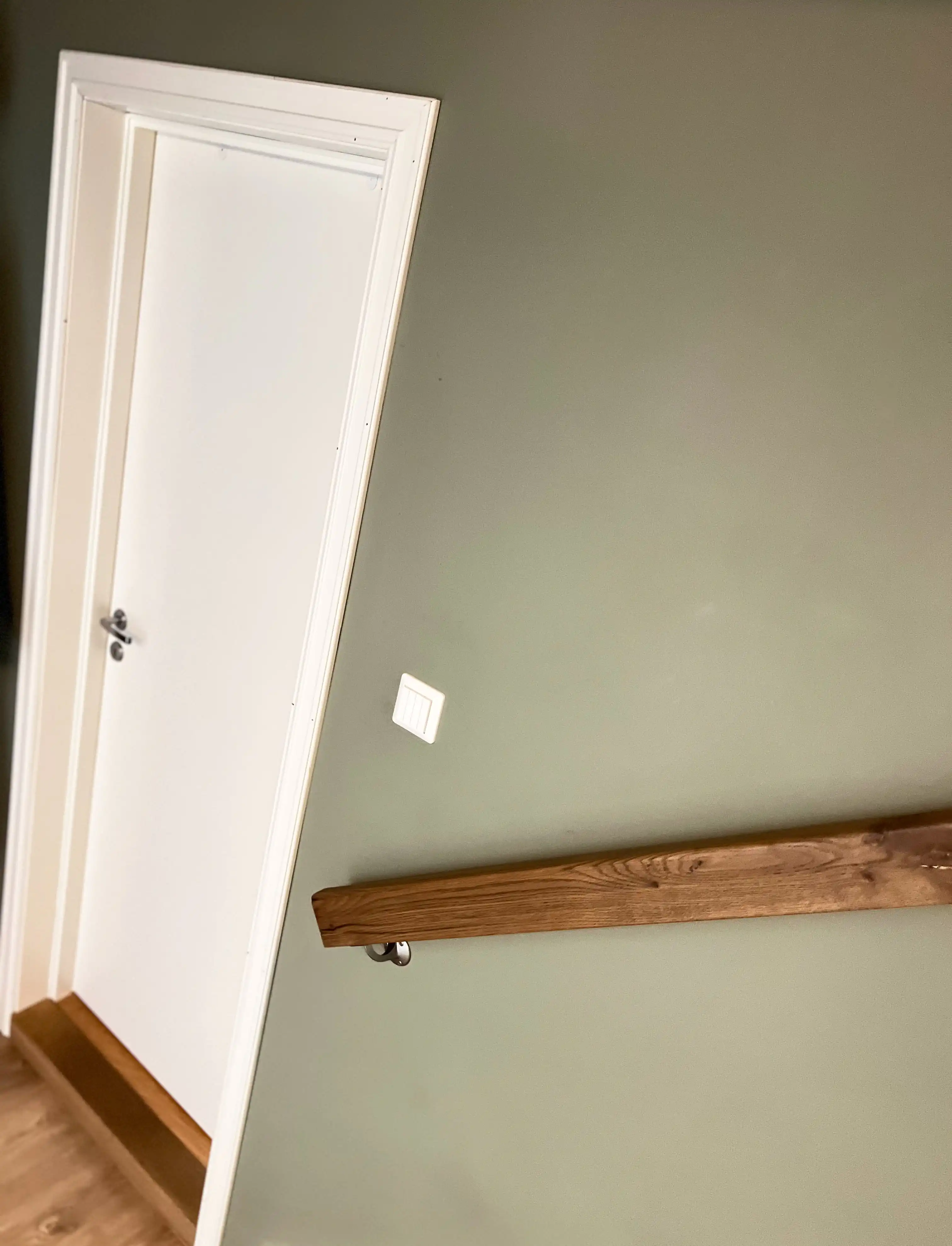 Vegg green harmony lysbryter